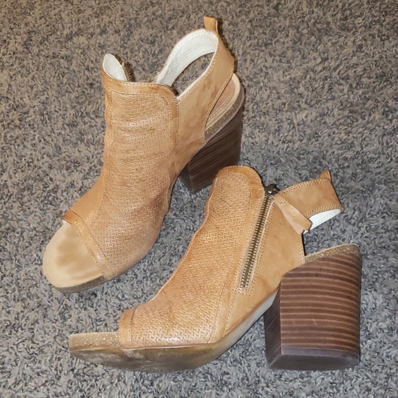 Isola Shoes - Isola Open Toed Booties